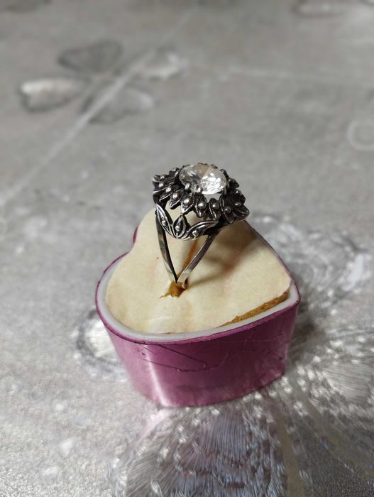 Серебряный набор ( кольцо + серьги)