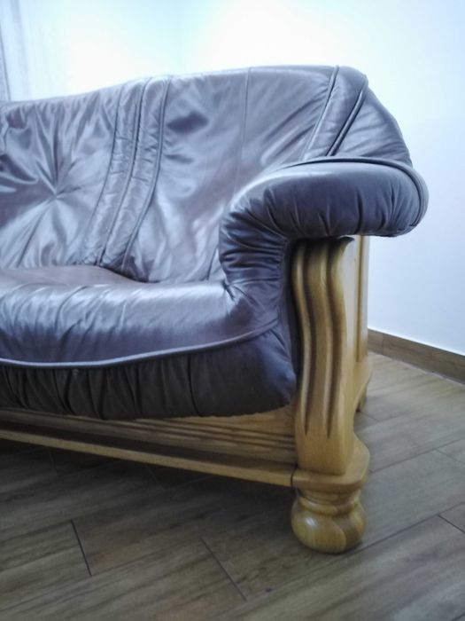 Wypoczynek skóra naturalna 3+2, boki dębowe.