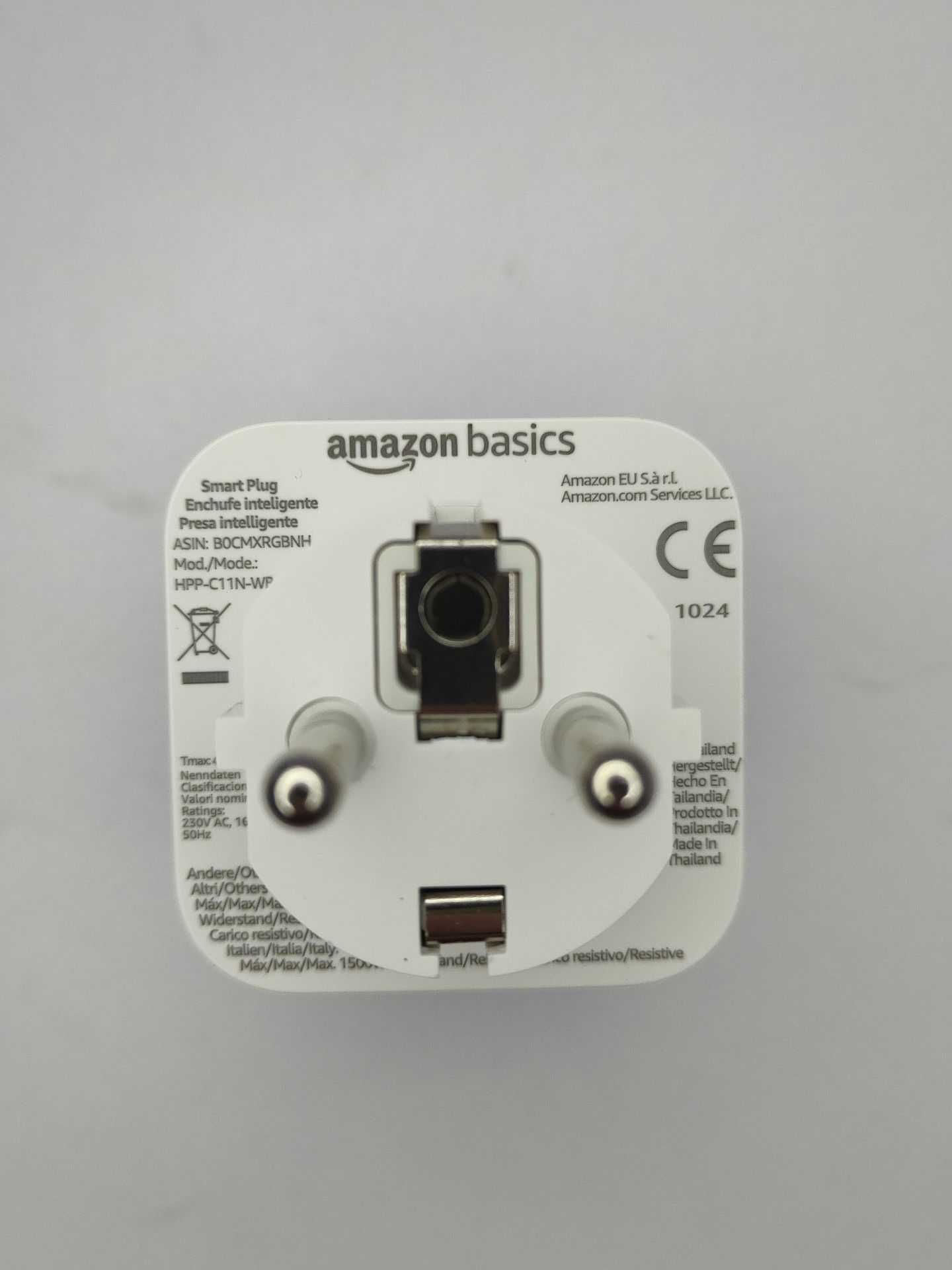 Розумна розетка Amazon Basics