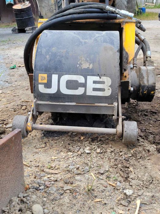 Фреза дорожня JCB