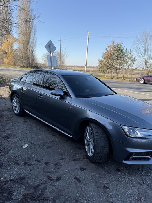 AUDI A4 2018 43тис пробігу
