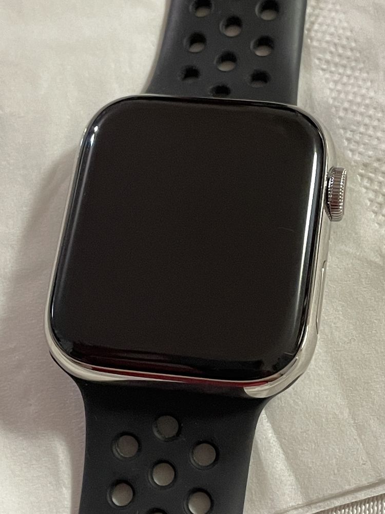 Apple Watch 4, 44mm, stal szlachetna, szklo szafirowe, LTE