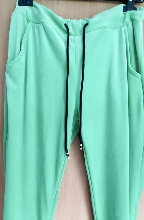 Dres damski welurowy włoski nowy M- Xl
