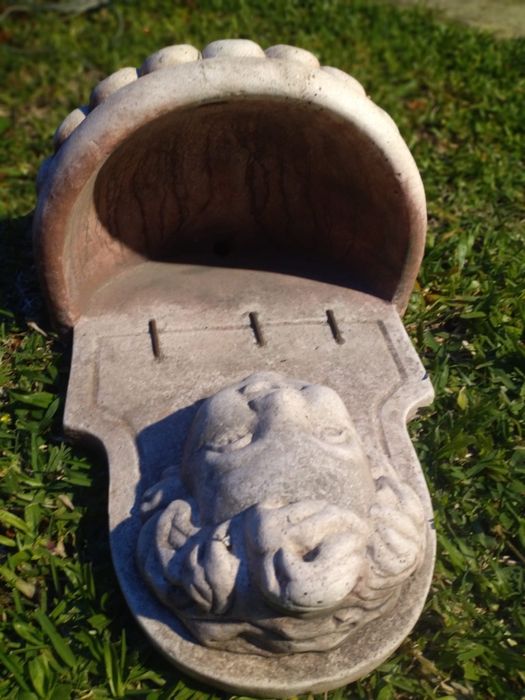 Conjunto de 2 Fontes em Pedra – Formato Anjo