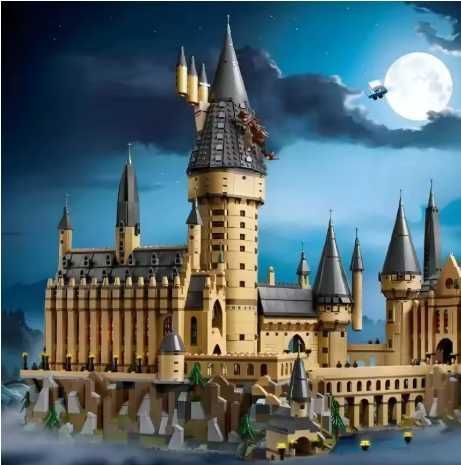 Конструктор Замок Harry Potter схожий на Lego 6020 деталі