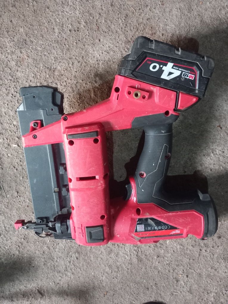 Milwaukee M18 FN18GS