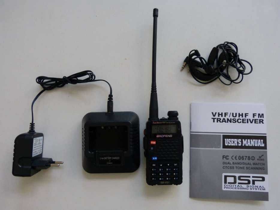 Radio dual band VHF/UHF BAOFENG UV-5R Está novo.
Nunca foi usado.