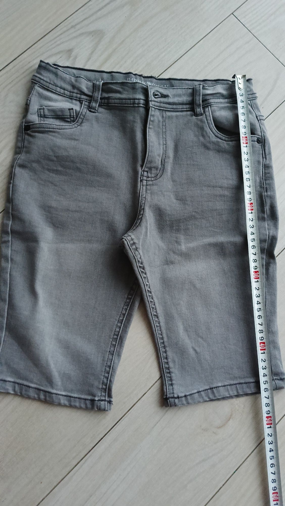Spodenki jeansowe rozm. 152