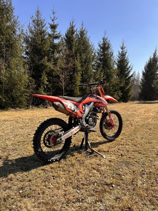 Honda CRF 250.