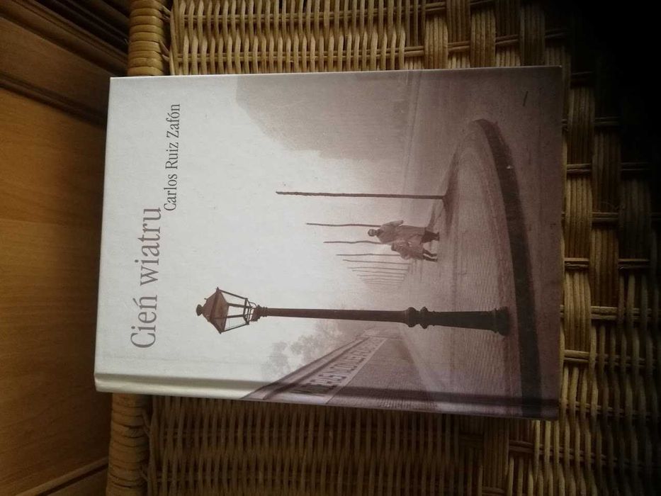 "Cień wiatru" Carlos Ruiz Zafón