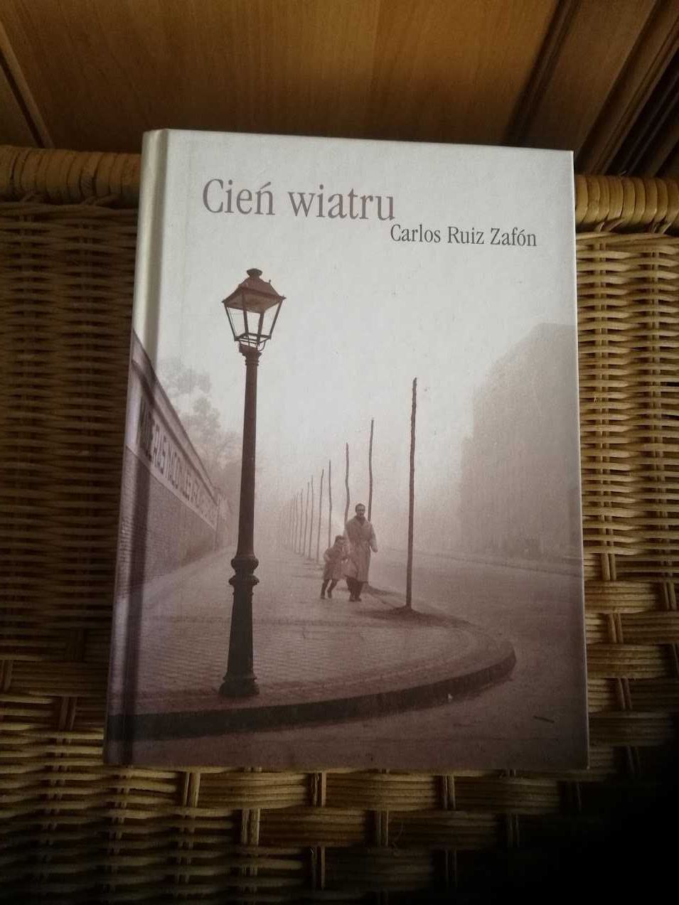 "Cień wiatru" Carlos Ruiz Zafón
