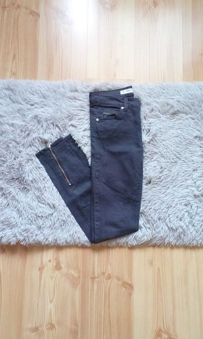 Spodnie z zamkami przy nogawkach Cubus - W26