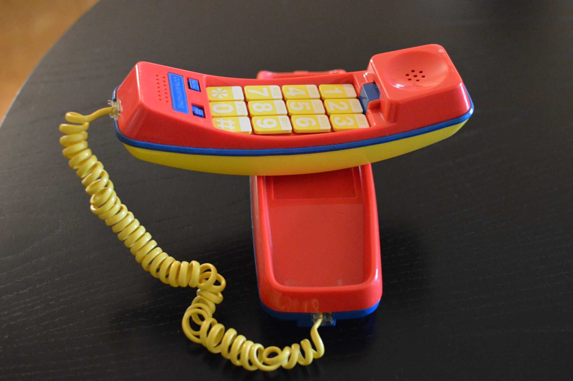 Telefone de parede vintage space age pop. Made in USA. Midcentury.