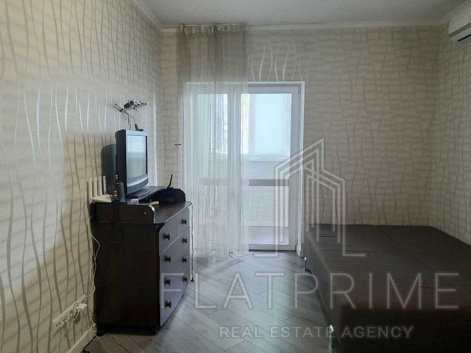 Продаж 3к кв в ЖК Статус Град Завальна 10Б Осокорки Позняки River Mall
