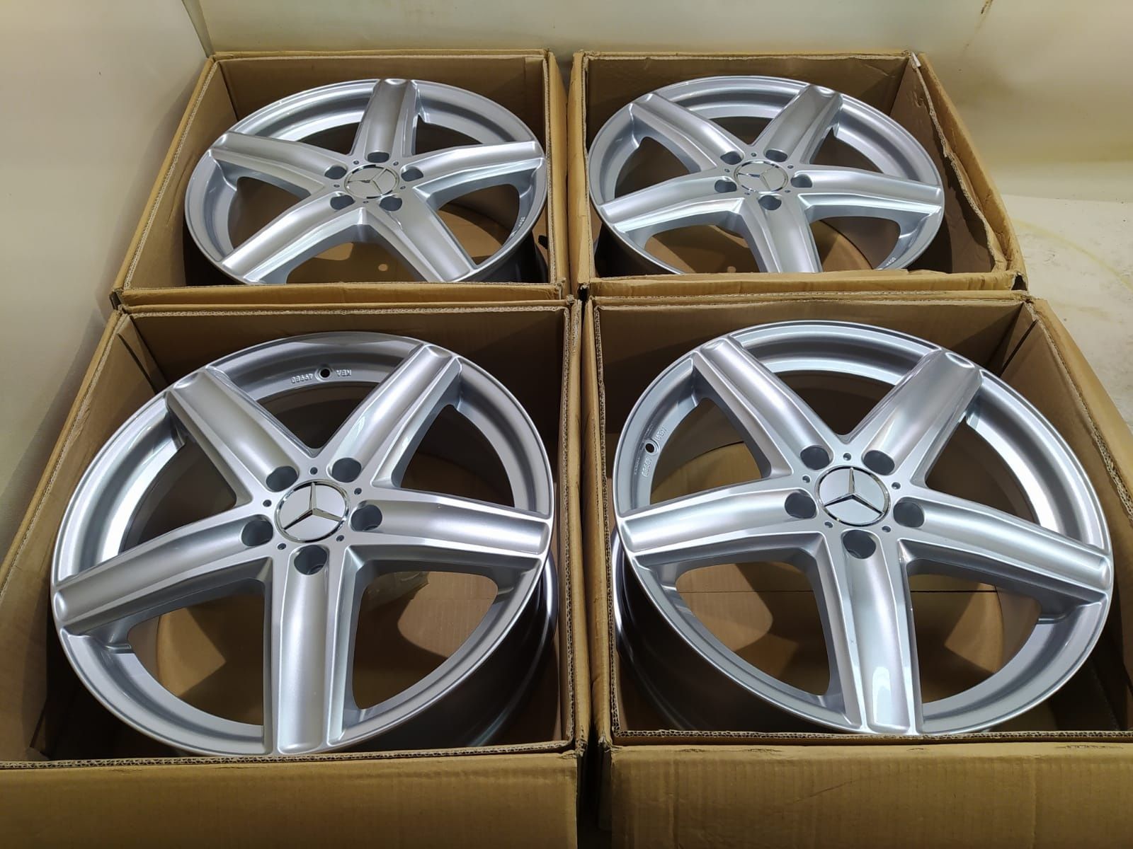 Felgi aluminiowe 5x112 7.5j et48 66.6  18" mercedes