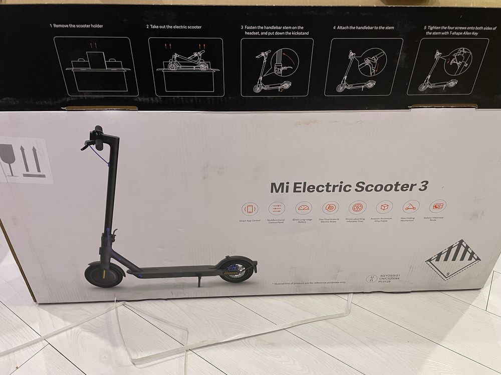 Новий Європейський Електросамокат Xiaomi Mi Electric Scooter 3 Black