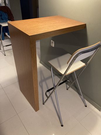 Stolik przyścienny + 2 półki | montaż "bezuchwytowy" bezp. do ściany