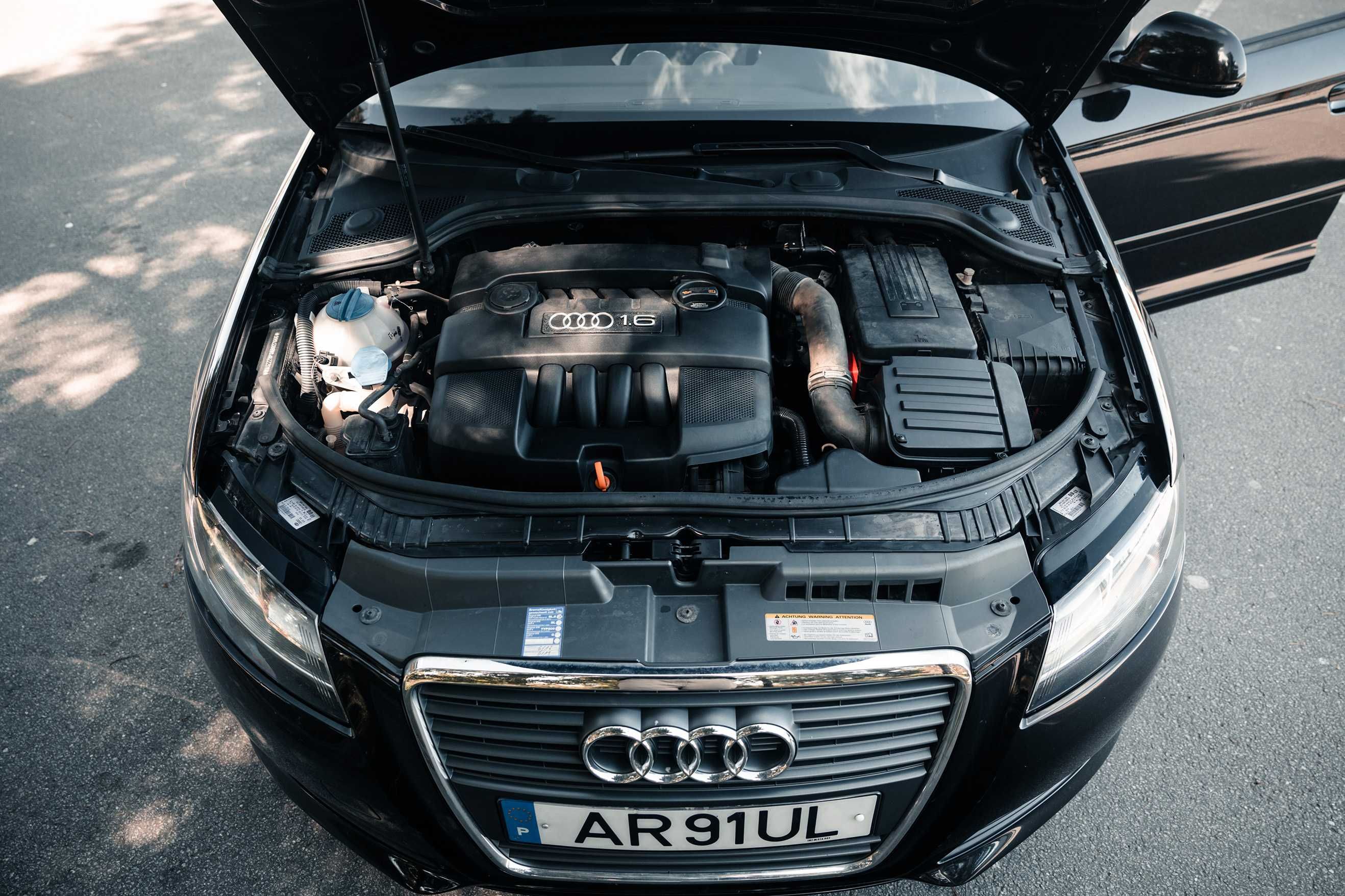 AUDI A3 1.6 gasolina 2010