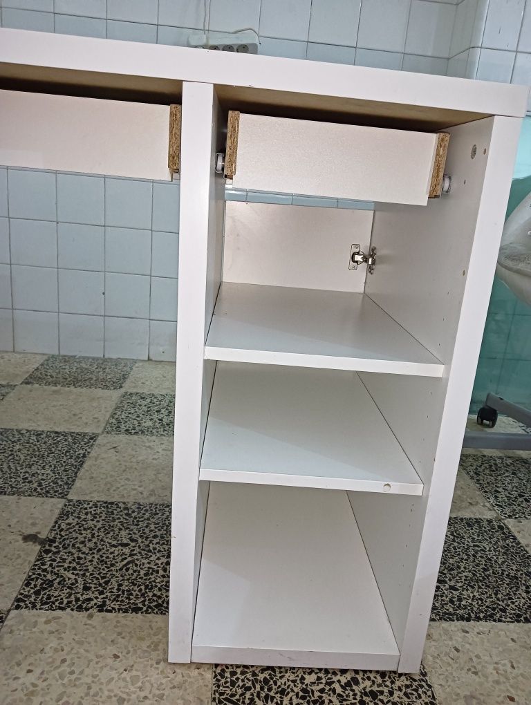 Vendo mesa em muito bom estado