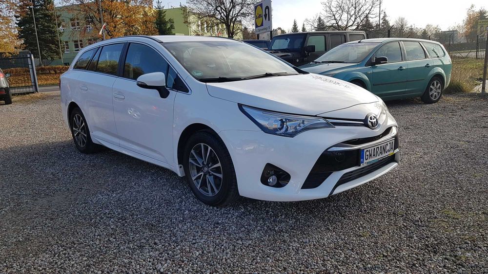 Toyota Avensis 1.8 Benz 147KM Sprowadzona Gwarancja