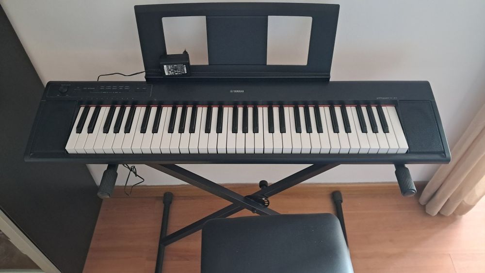 Piano Yamaha Piaggero NP-12