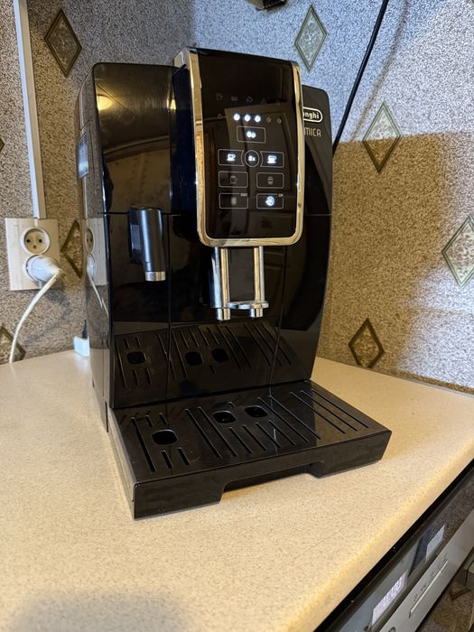 Кавомашина Delonghi ECAM 350.50 В