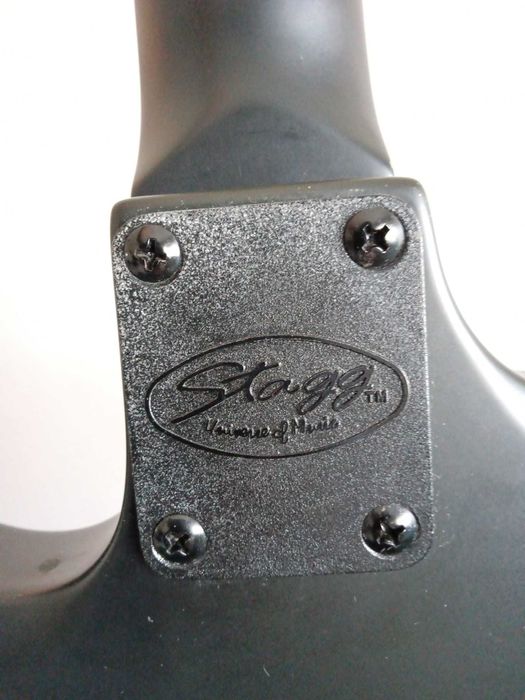 Guitarra Eléctrica Stagg H300 Black Goth