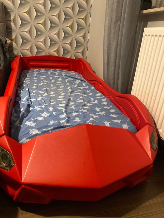 Łóżko dziecięce czerwony samochodzik
