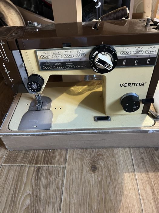 Швейна машинка Верітас