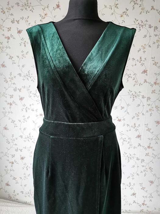 Piękna zielona sukienka welur świąteczna sylwestrowa