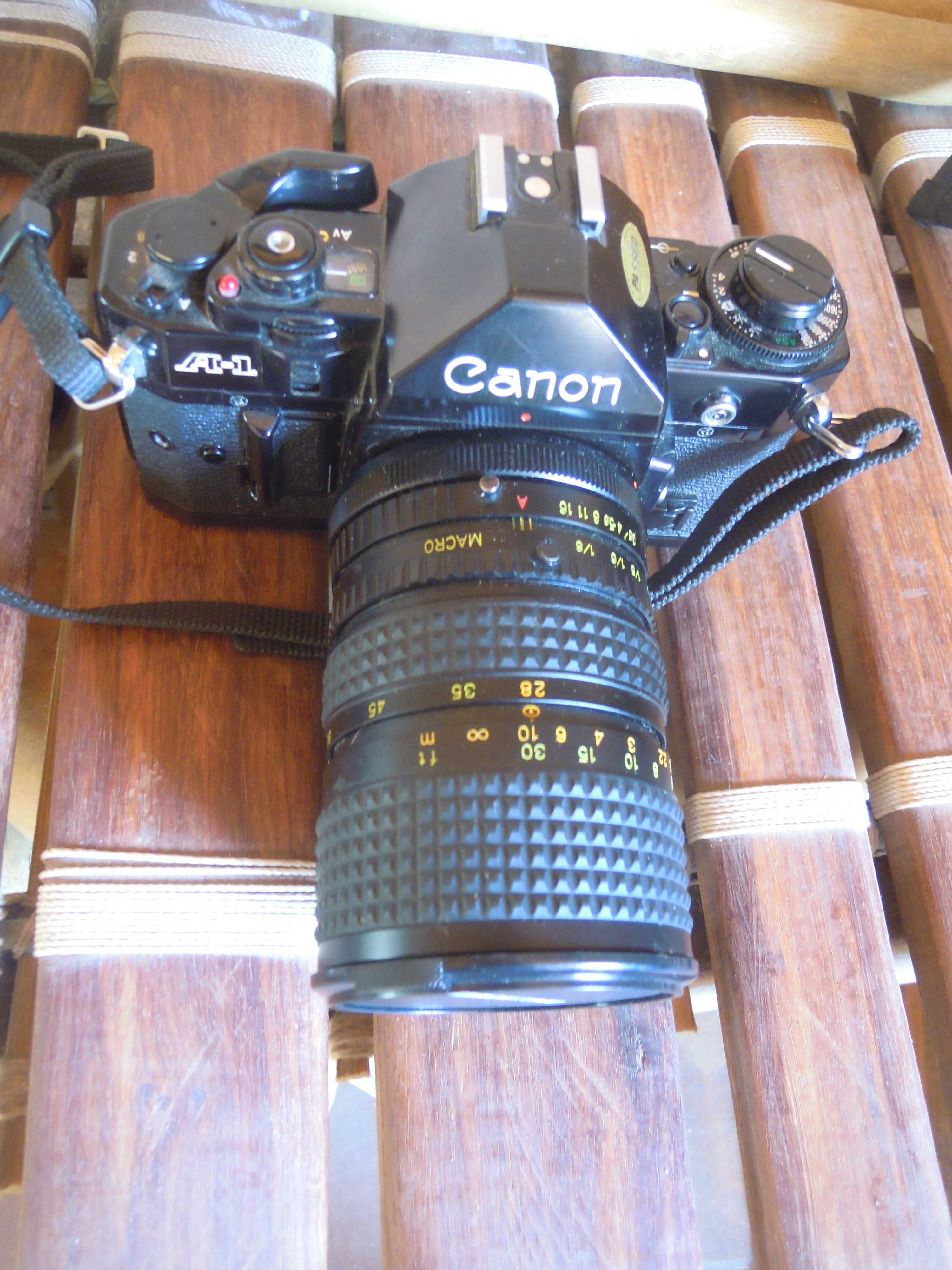 Canon A-1 impecável ano 1978 + bolsa almofadada + objectiva extra