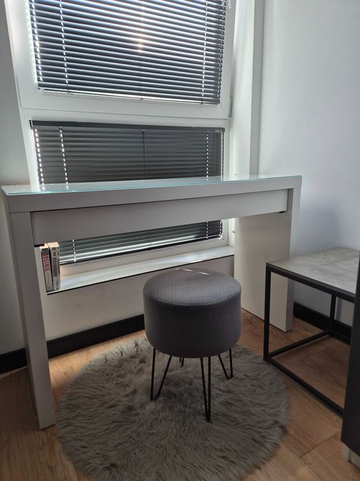 Toaletka biała IKEA MALM