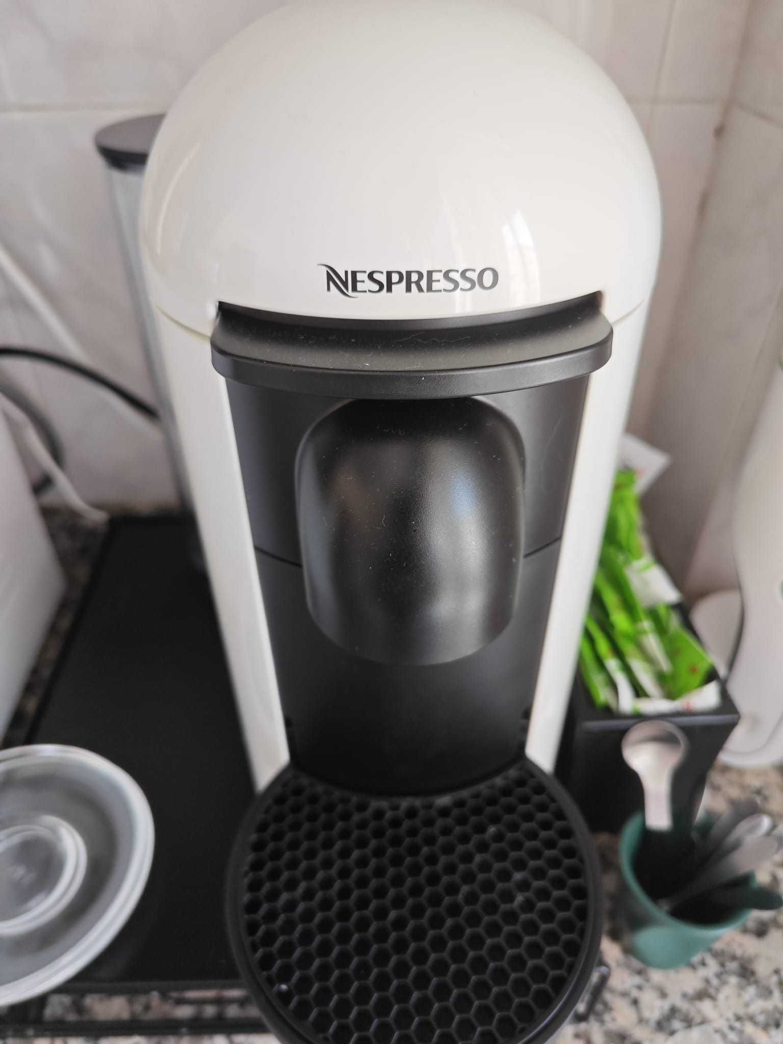 Nespresso Plus White C