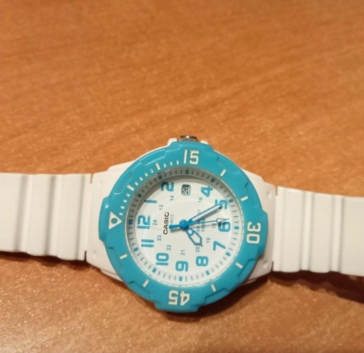 Zegarek Casio prawie nowy