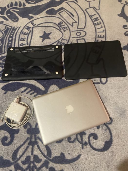 MacBook Pro 13 Дюймів