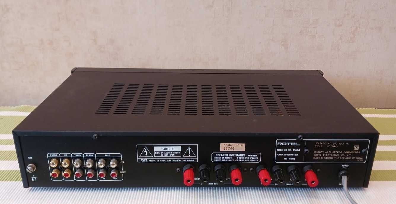 Підсилювач Rotel RA 820A