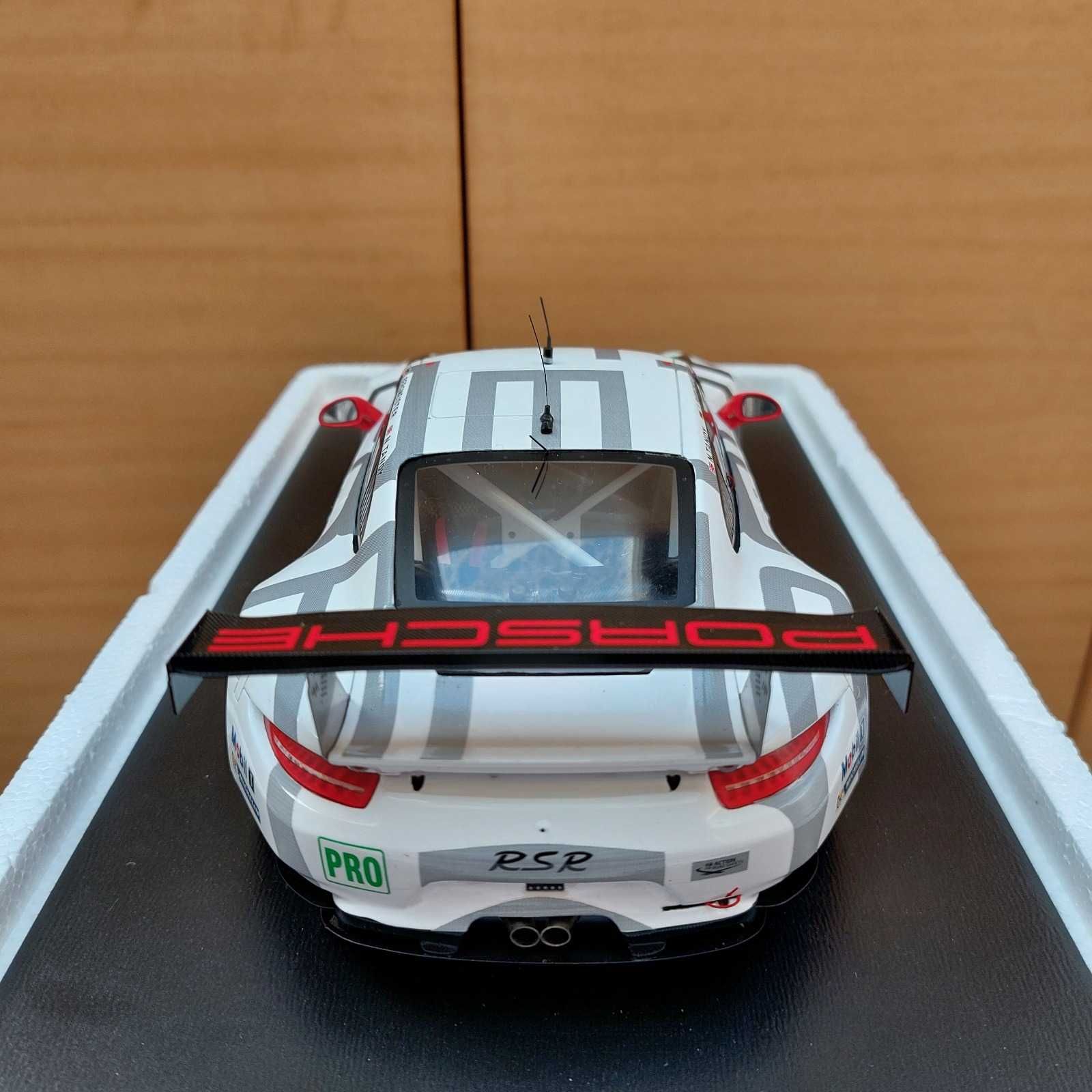 Porsche 911 991 RSR #91 Endurance Racing GT Le Mans 2014 SPARK 1:18