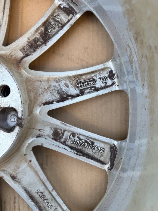 Колеса в зборі до Audi A4 r18