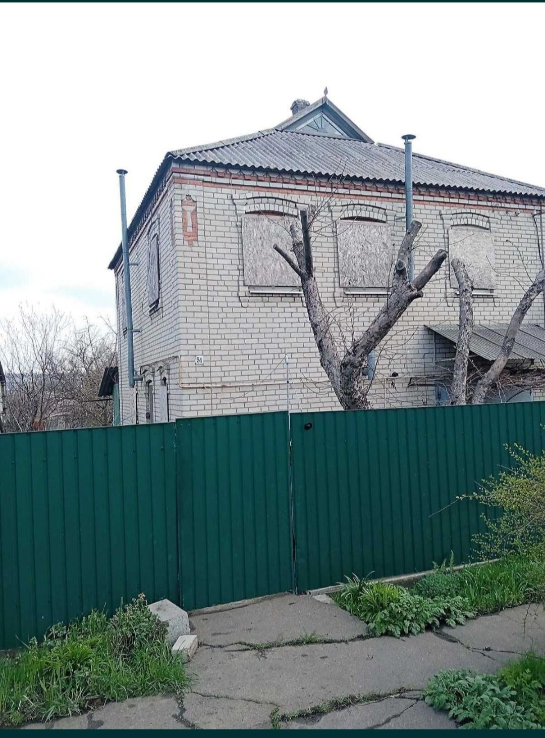 Продается двухэтажный дом