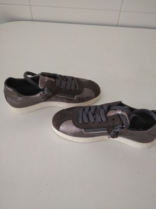 Sapatilhas da Youzme novas tamanho 32