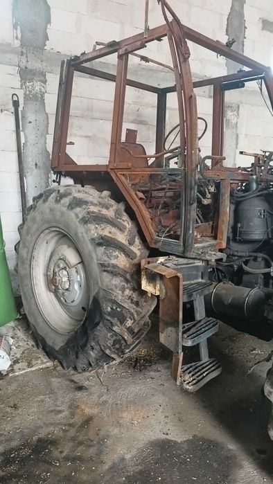 Traktor Pronar 82 po spaleniu