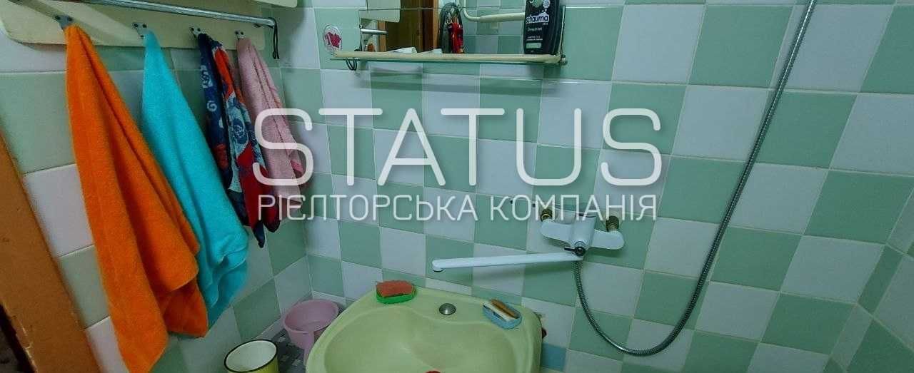 Продаж трикімнатної квартири. Карлівка.