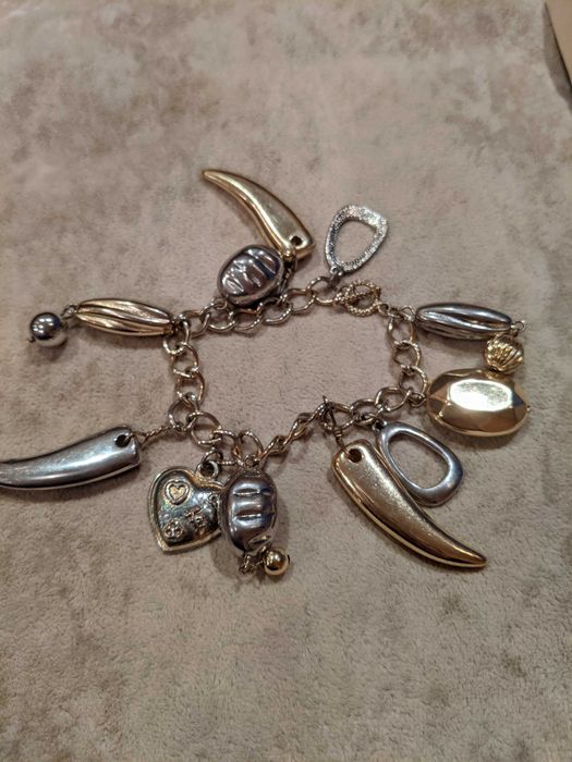 Бусы, колье, браслеты, брошь