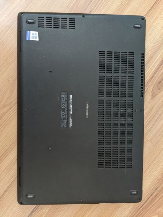 Dell latitude E5580 15.6' IPS i5-6440HQ DDR4 16/256Gb GeForce 940MX