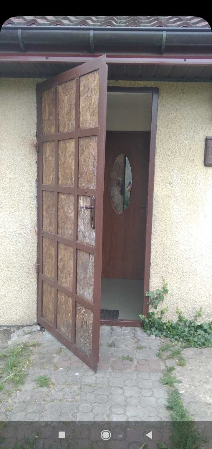 Drzwi zewnętrzne, do garażu