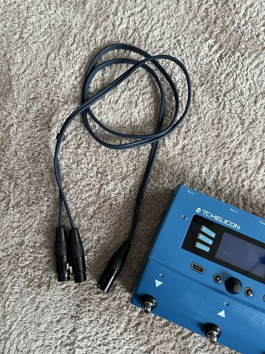 TC HELICON VoicePlay Live + Kabel Dap Audio XLR female / 2x XLR male
