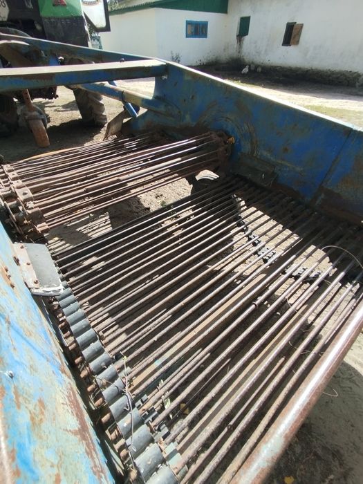 КТН  Тракторна Картоплекопачка