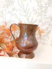 Miedziany piękny wazon