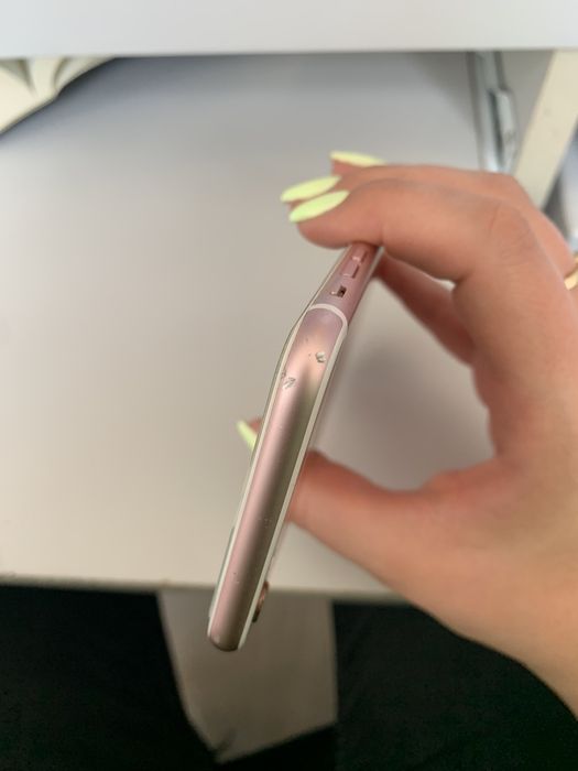 iPhone 6s różowe złoto.