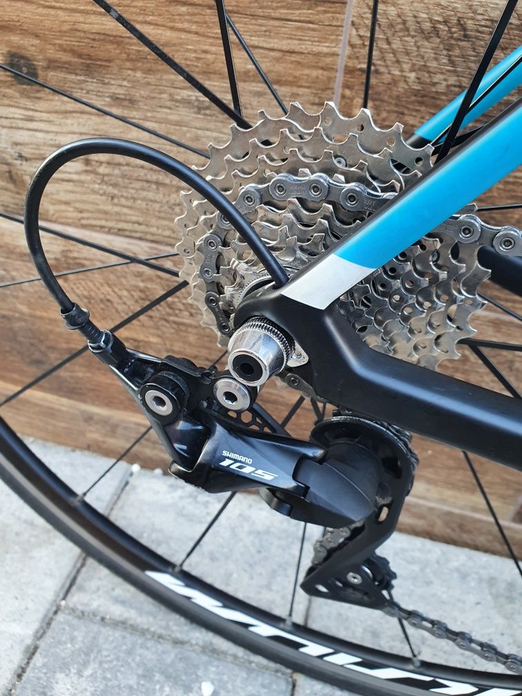 Rower szosowy carbon Cube Attain, rozmiar 58, Shimano 105 11 rzędowy